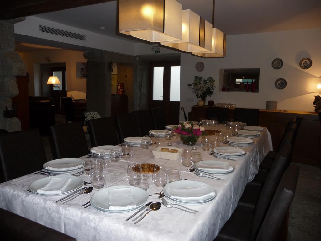 Casa Dos Pocos Hotel Vilar Torpim Екстериор снимка